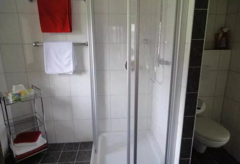 ペンション Haus Gfall