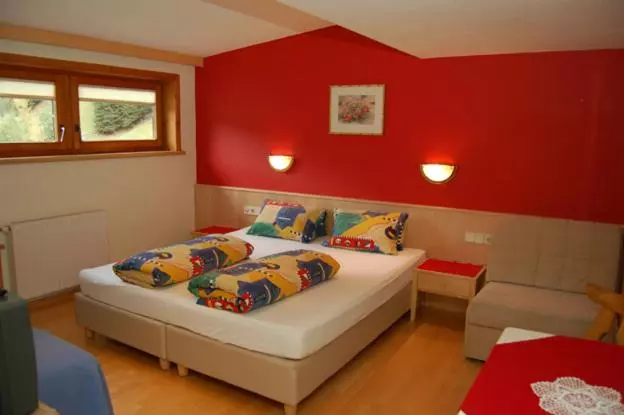 ペンション Haus Gfall