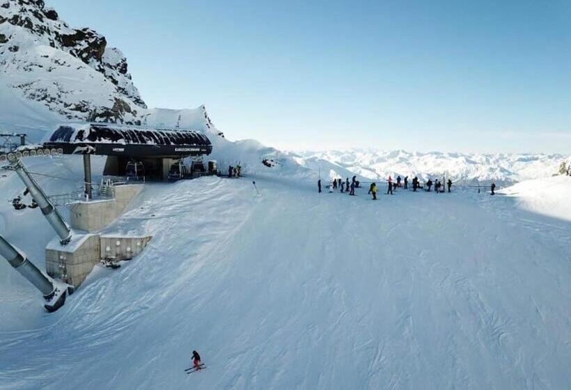 ペンション Haus Gfall