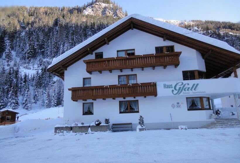 ペンション Haus Gfall