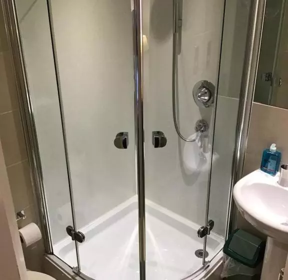 Majatalo The Royal Crown Guest House