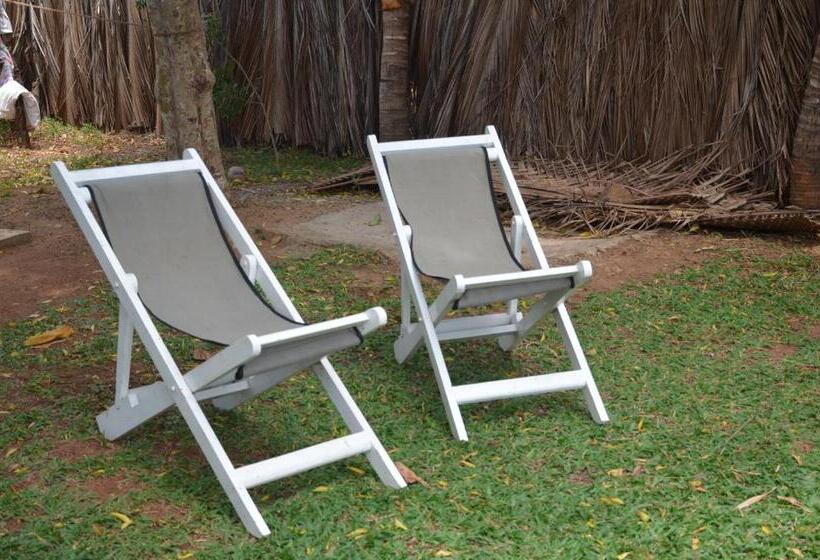 Pensió Yaye Guest House