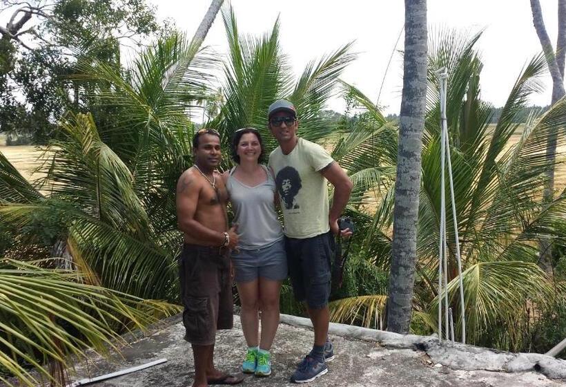 Pensió Yaye Guest House