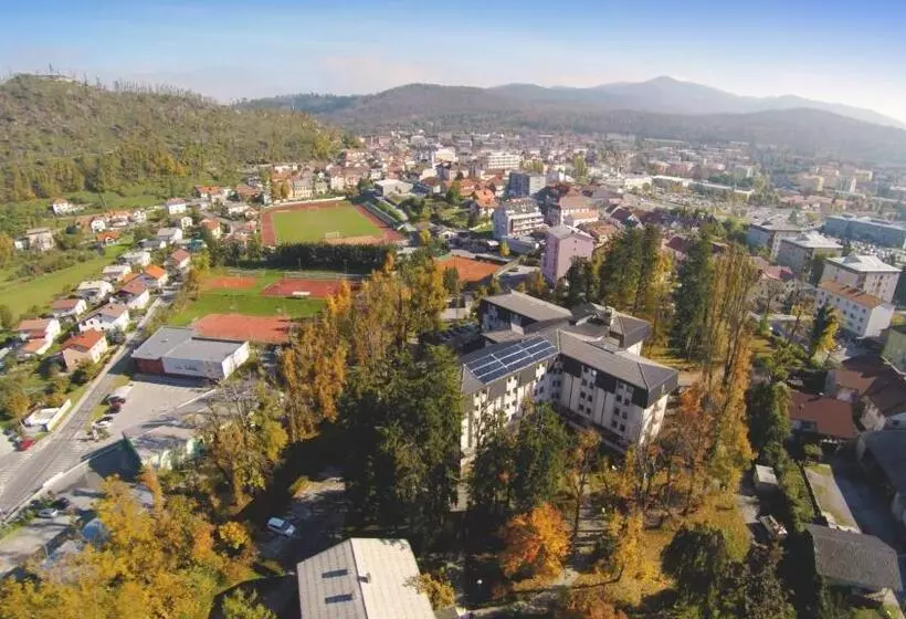 Youth Hostel Proteus Postojna