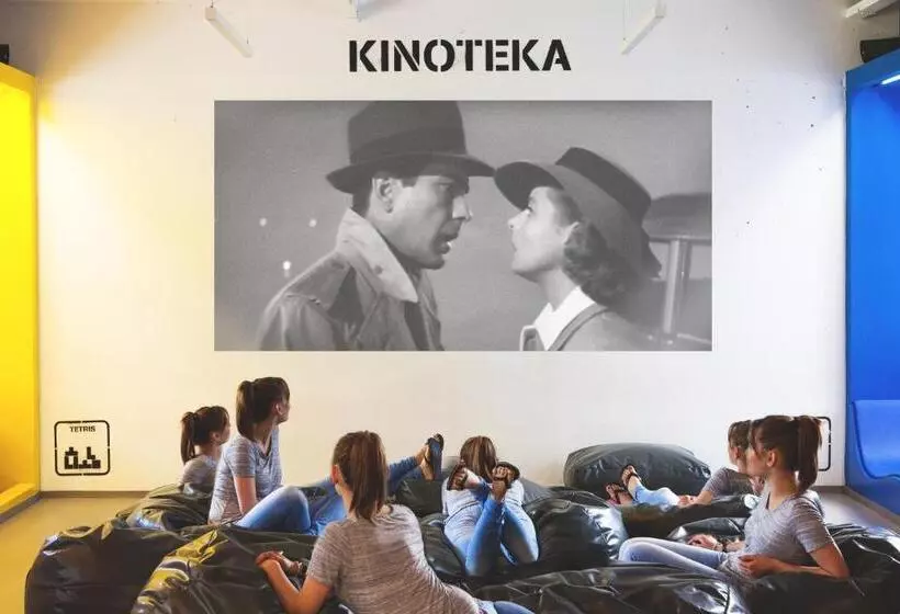 Youth Hostel Proteus Postojna