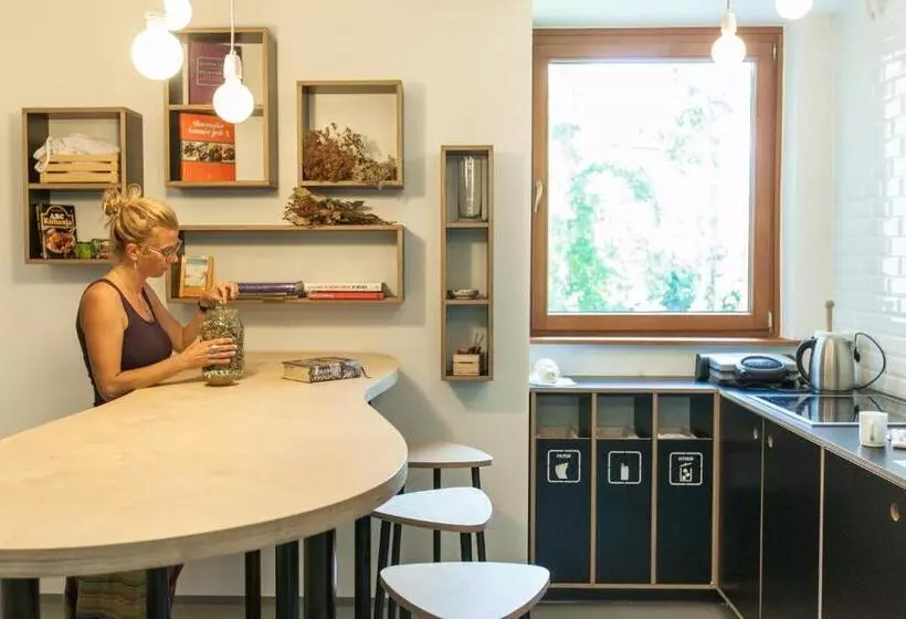 Youth Hostel Proteus Postojna