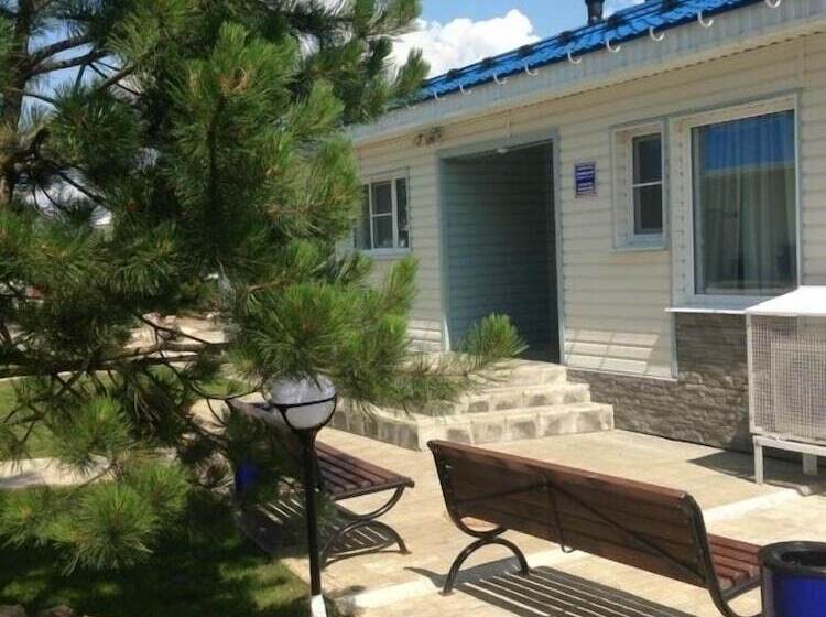 בית מלון כפרי Aerograd