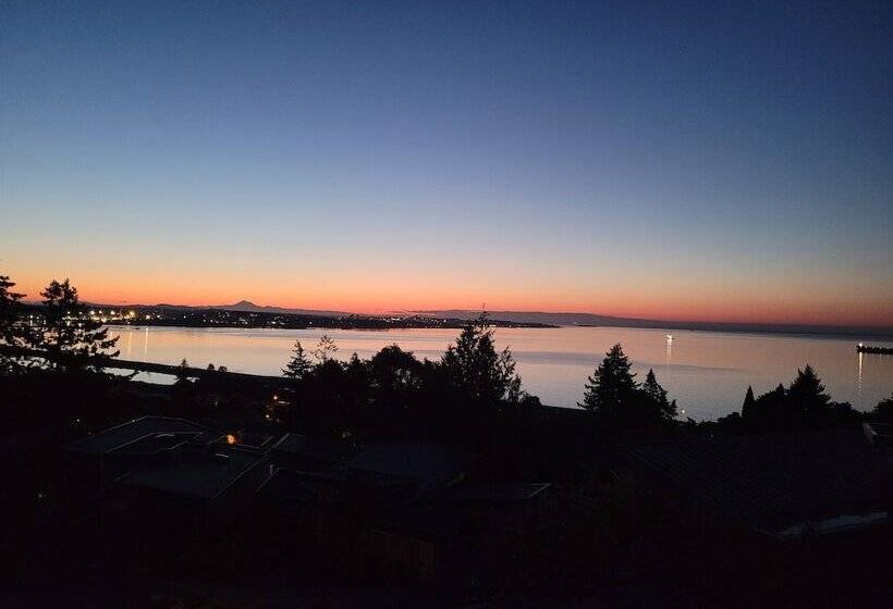 ホテル Hov B&b House  Hospitality Ocean View Victoria