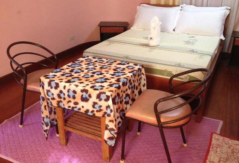 Hotel Peria Seafront Pensione