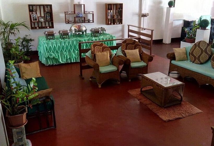 Hotel Peria Seafront Pensione