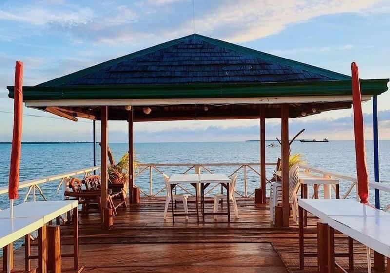 Hotel Peria Seafront Pensione