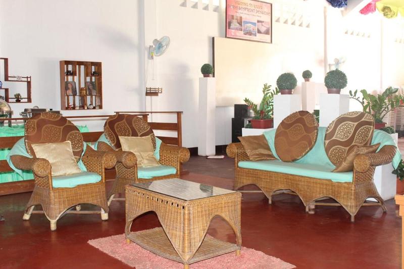 Hotel Peria Seafront Pensione