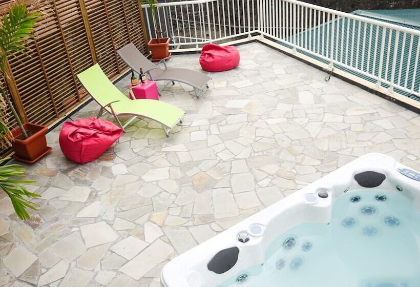 هتل Tante Arlette