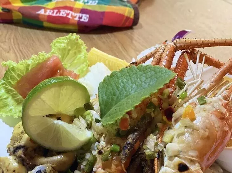 هتل Tante Arlette