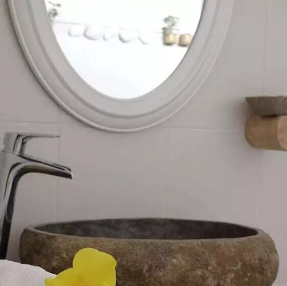 هتل Tante Arlette