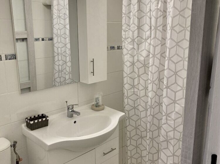 هتل Tante Arlette