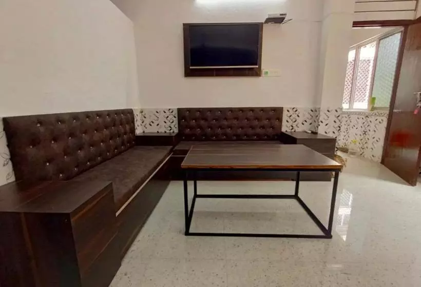 ホテル Chinta Haran Rest House