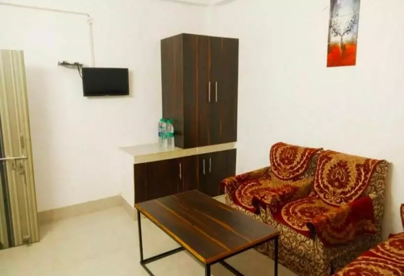 ホテル Chinta Haran Rest House