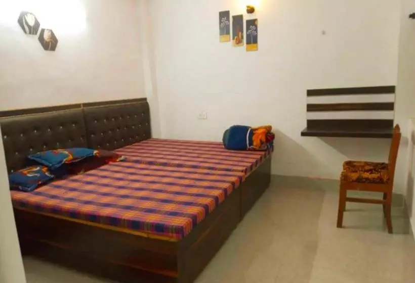 ホテル Chinta Haran Rest House