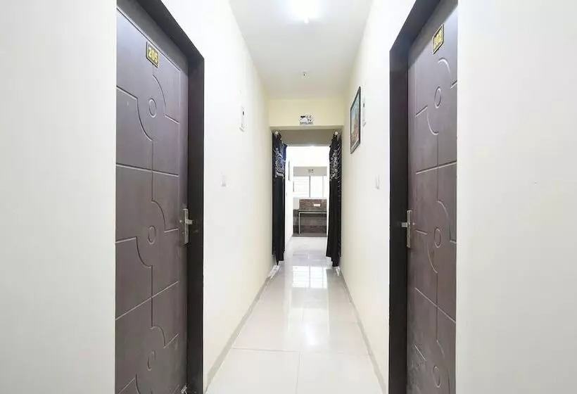 هتل Fabexpress Golden Villa