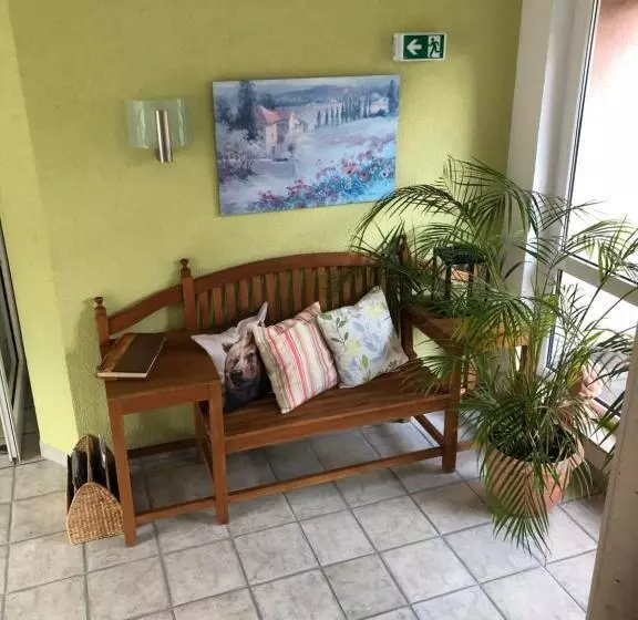 Hotelli Gasthof Zum Bären