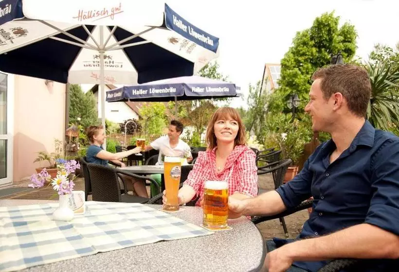 Hotelli Gasthof Zum Bären