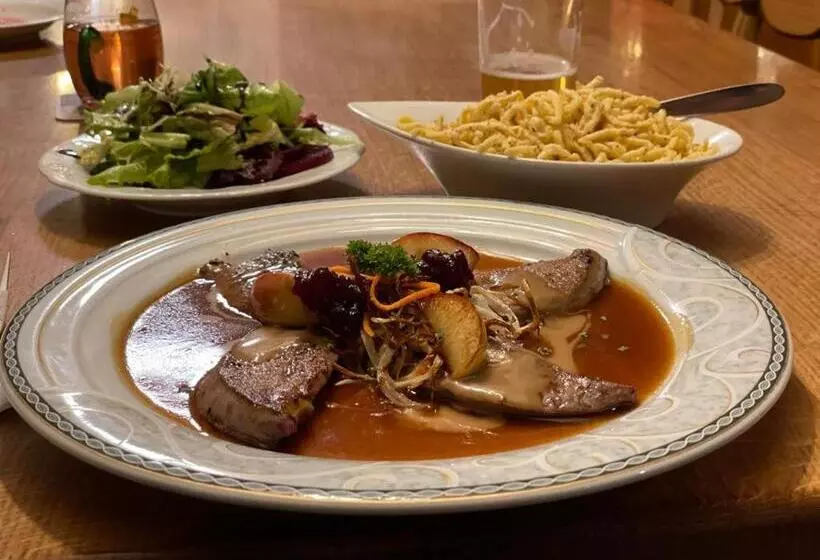 Hotelli Gasthof Zum Bären