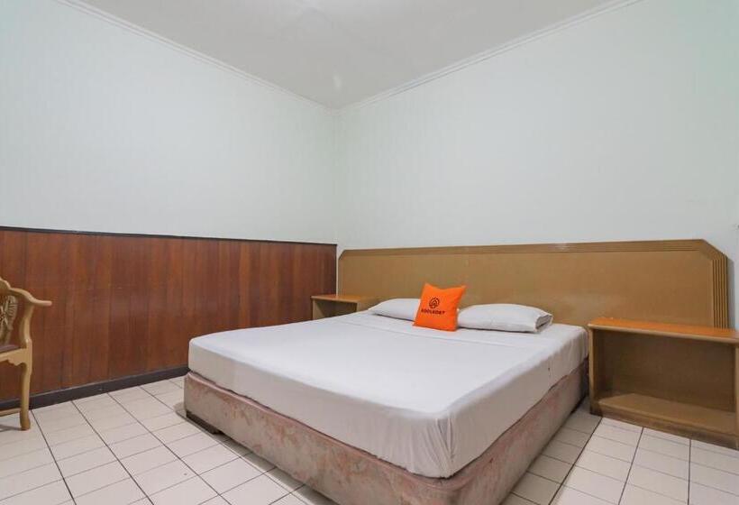 בית מלון כפרי Koolkost Near Bandung Station