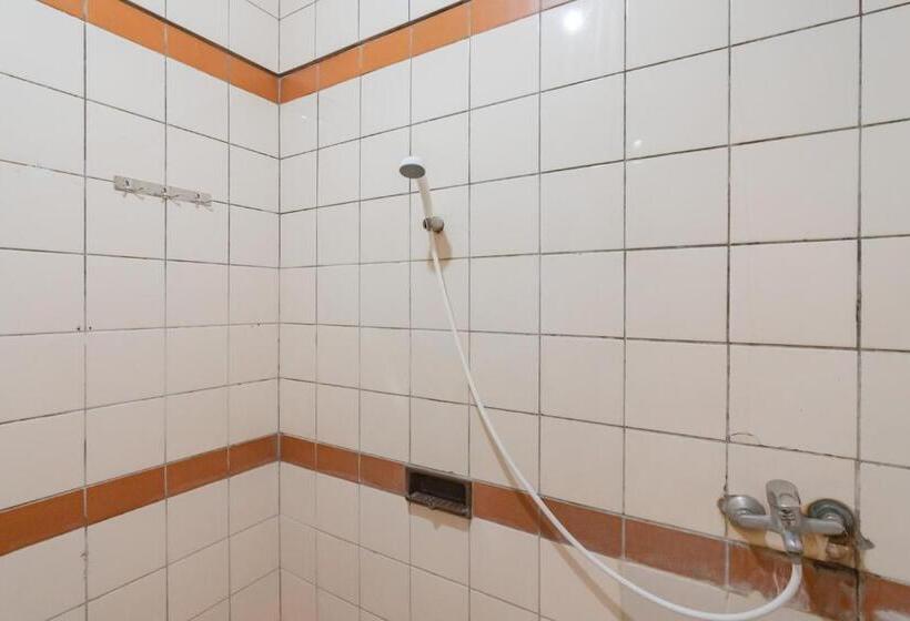 בית מלון כפרי Koolkost Near Bandung Station