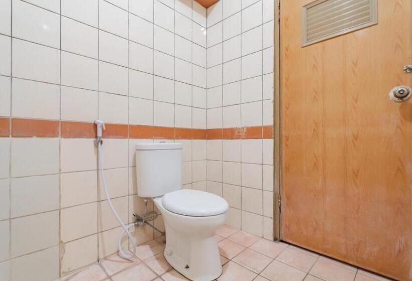 בית מלון כפרי Koolkost Near Bandung Station