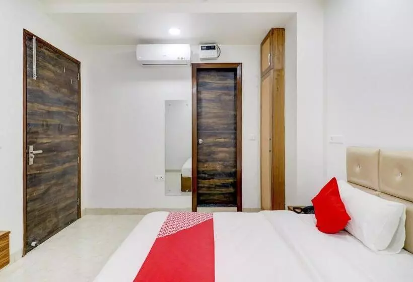 Flagship Hotel Royal Residency