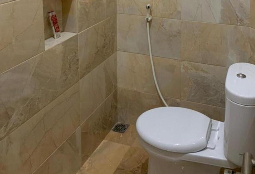 Szálloda Reddoorz Syariah Near Kawasan Simpang Lima Pati