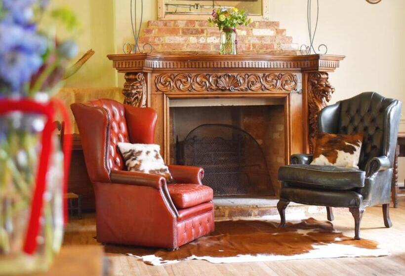 ホテル The Roebuck Inn