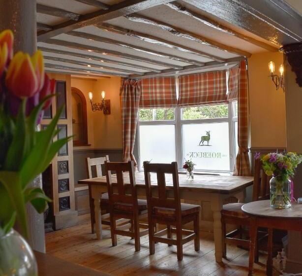 ホテル The Roebuck Inn