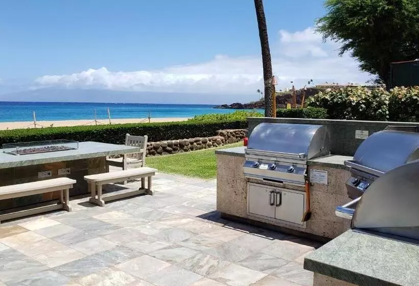 Maui Westside Presents  The Whaler 319