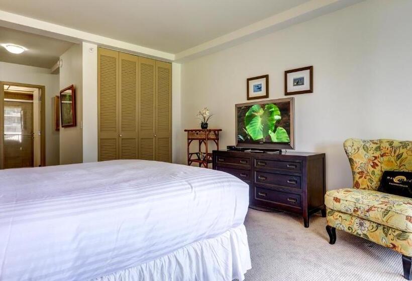 Maui Westside Presents  The Whaler 319