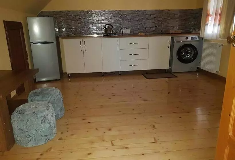 پانسیون Guest House Sando