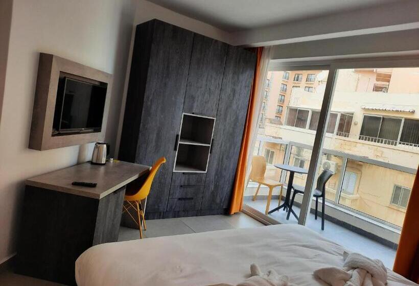 پانسیون Shoreline