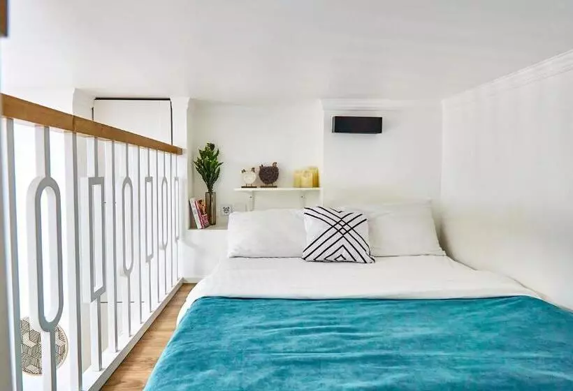 затишні дворівневі смарт апартаменти