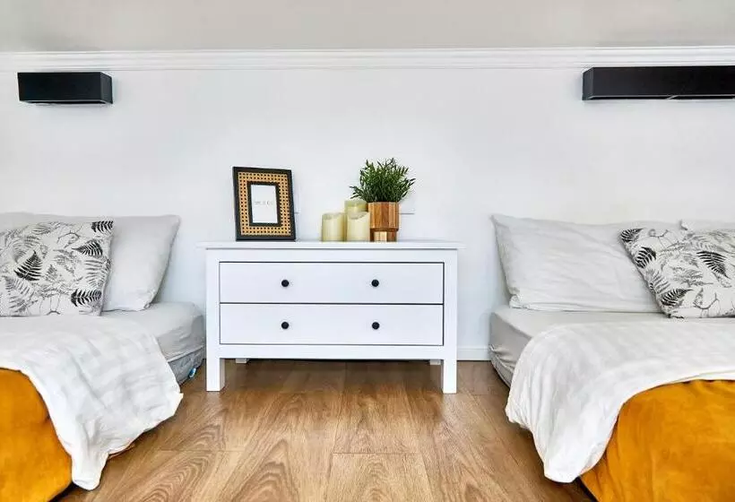 затишні дворівневі смарт апартаменти