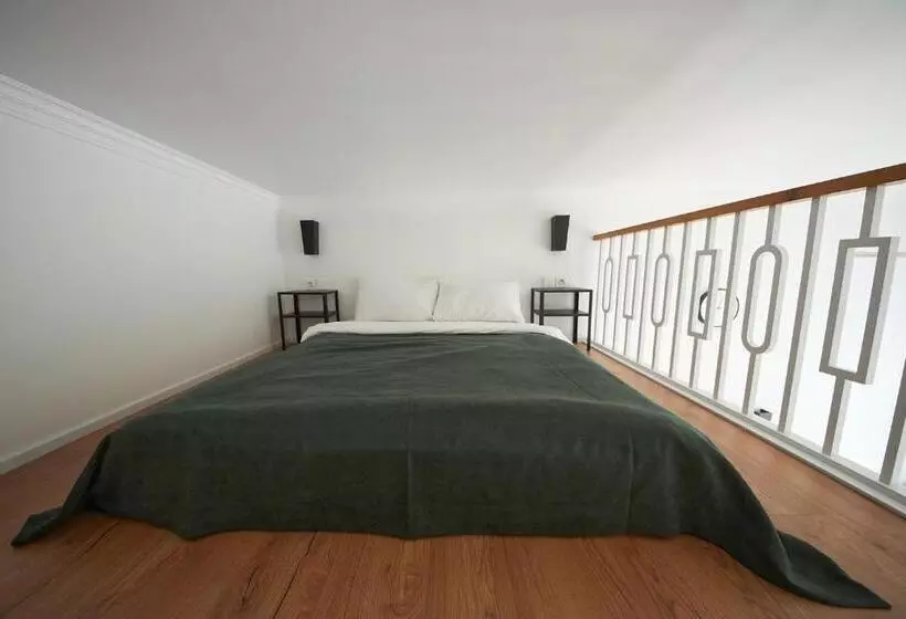 затишні дворівневі смарт апартаменти