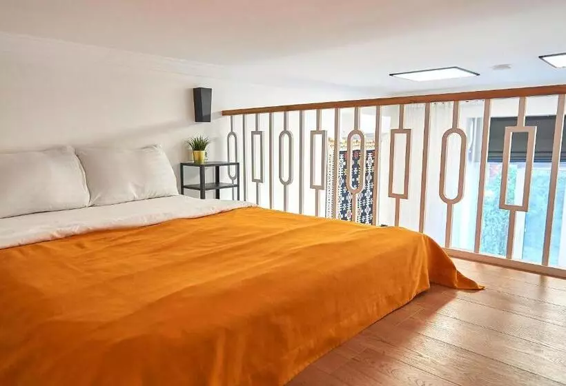 затишні дворівневі смарт апартаменти