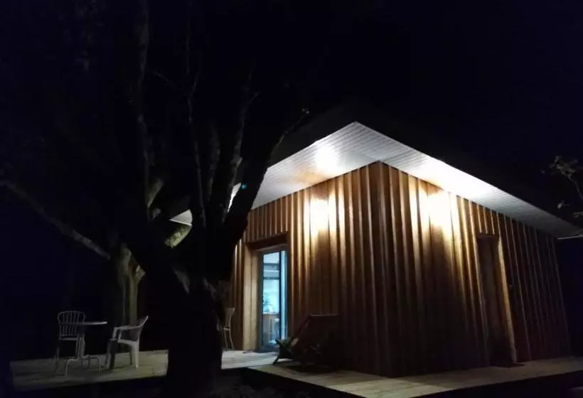 تختخواب و صبحانه Le Chalet Du Bord De L'eau