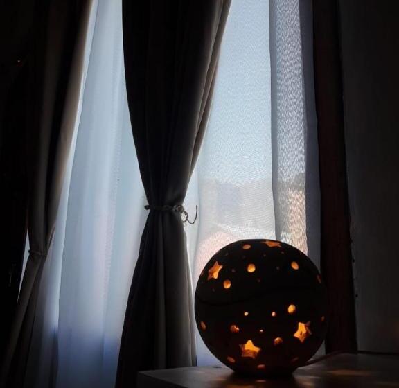 تختخواب و صبحانه Magna