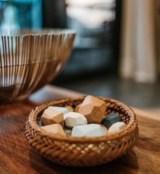 Hbr Suite 9304, 5, 6