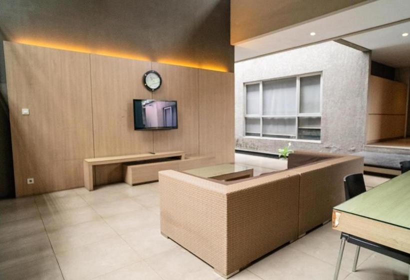 בית מלון כפרי 3j Home Lippo Karawaci