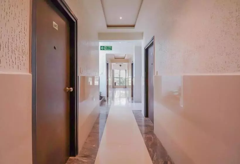 ホテル Capital O Royal Galaxy Finesse Near Phoenix Marketcity