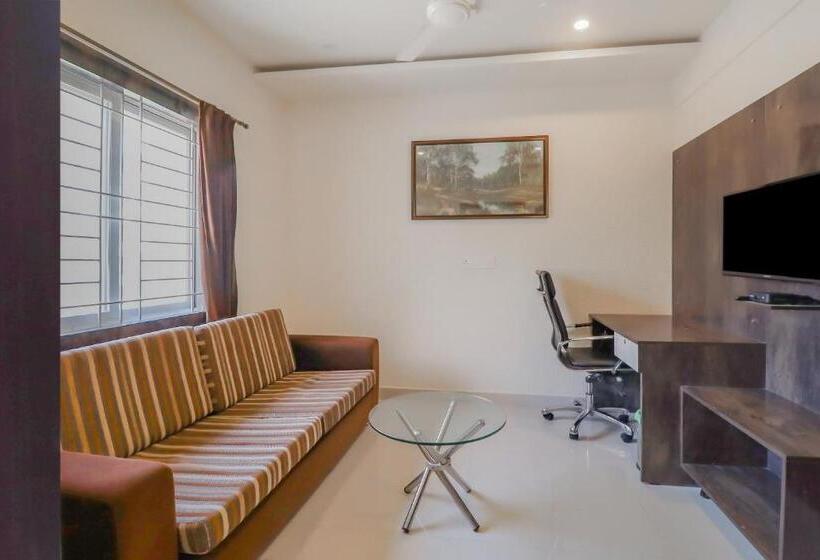 هتل Capital O Royal Galaxy Finesse Near Phoenix Marketcity