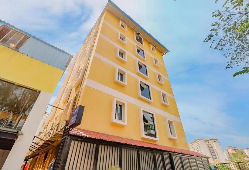 هتل Capital O Royal Galaxy Finesse Near Phoenix Marketcity