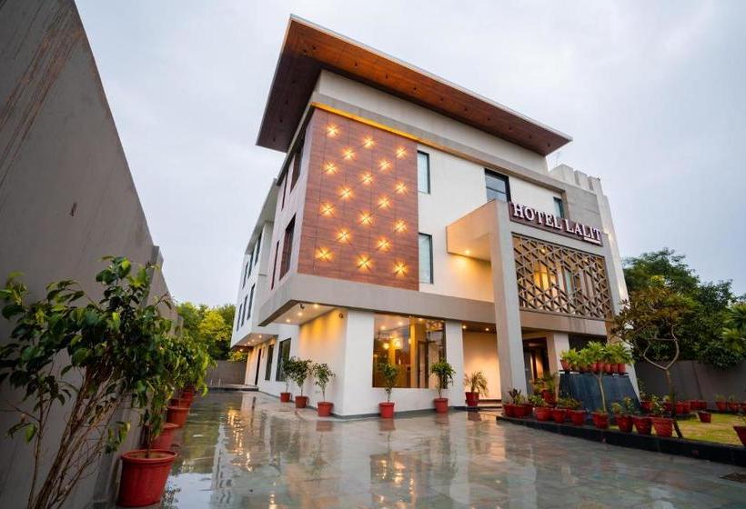 Hotel Lalit International   A Boutique